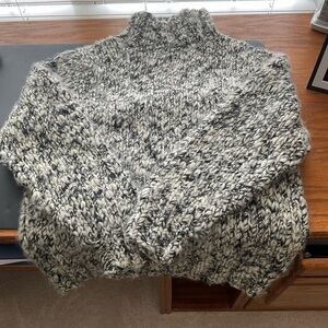 Heavy wool 100% Hand Knit
